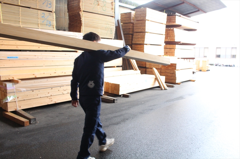 住宅用建築資材・木材販売なら鳥取県の有限会社高尾材木店へ